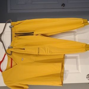 Figs Light Gold Medium Catarina Top Medium Petite High-Waisted Zamora Jogger